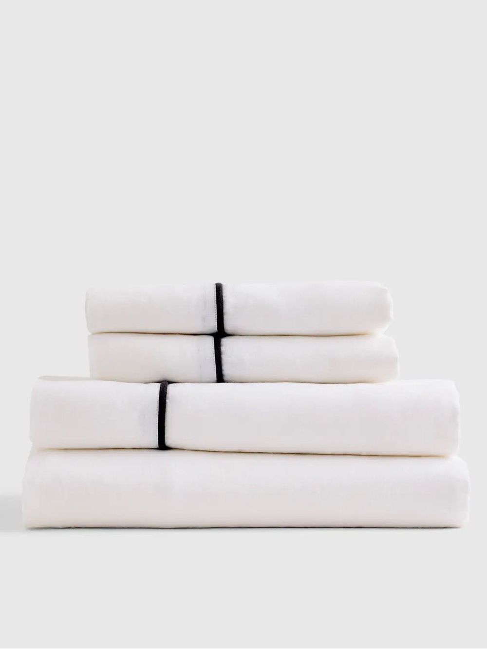 NWT Quince King White Sheet Set with Blue Contrast Trim  ($199 Retail) ☁️